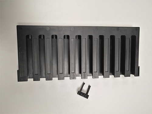 What manufacturers and models are there for conductive plastics?